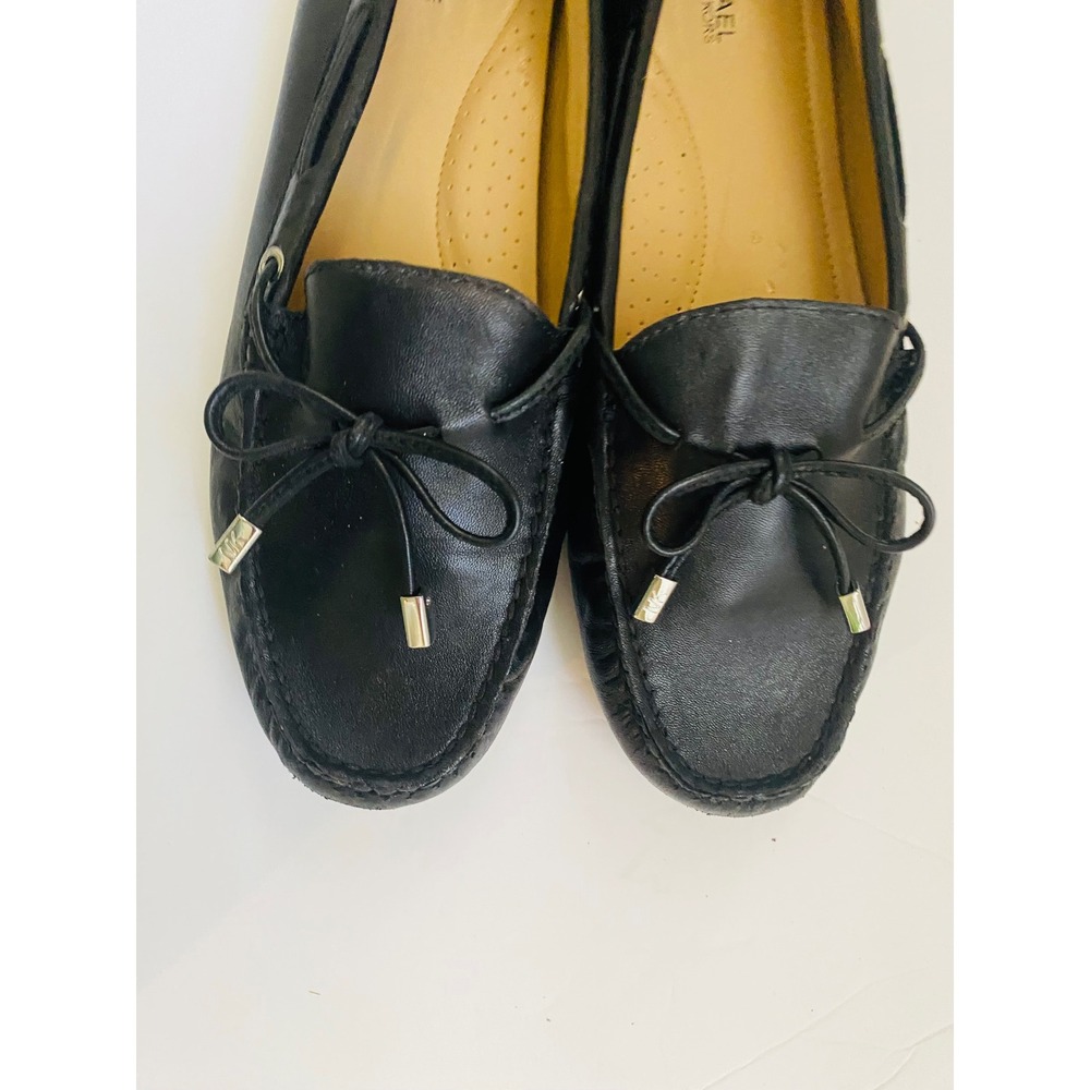 Michael Kors Black Leather Moccasin Loafers Bow Flats Silver Hardware sz 9.5 - Picture 3 of 9